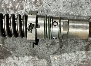 Caterpillar 3508 3512 Fuel Injectors 4P-9077 4P9077