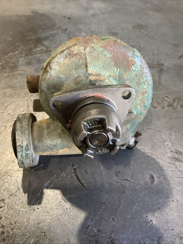 Detroit Diesel Water Pump 4-71 5136882 - Selling As Core - Image 3