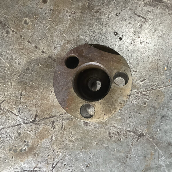 Detroit Diesel 3-53 353 Idler Gear Hub - Image 2