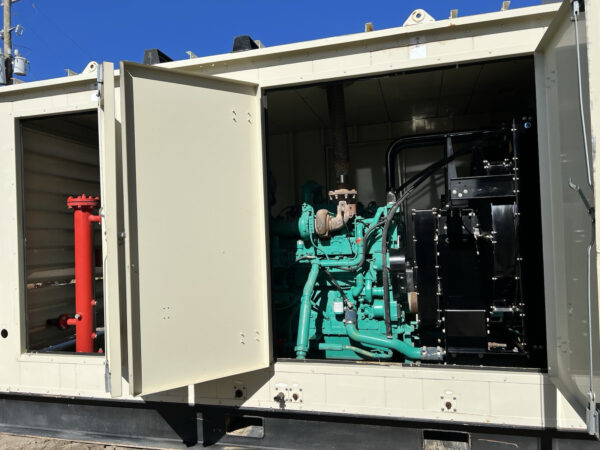 250KW Onan Cummins KTA19 Enclosed Natural Gas Generator - Image 3