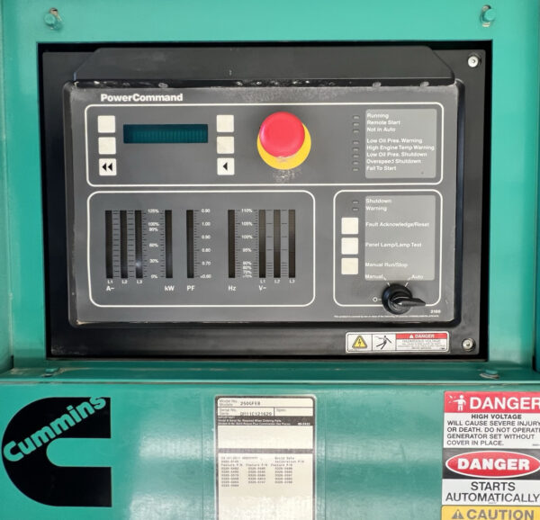 250KW Onan Cummins KTA19 Enclosed Natural Gas Generator - Image 8