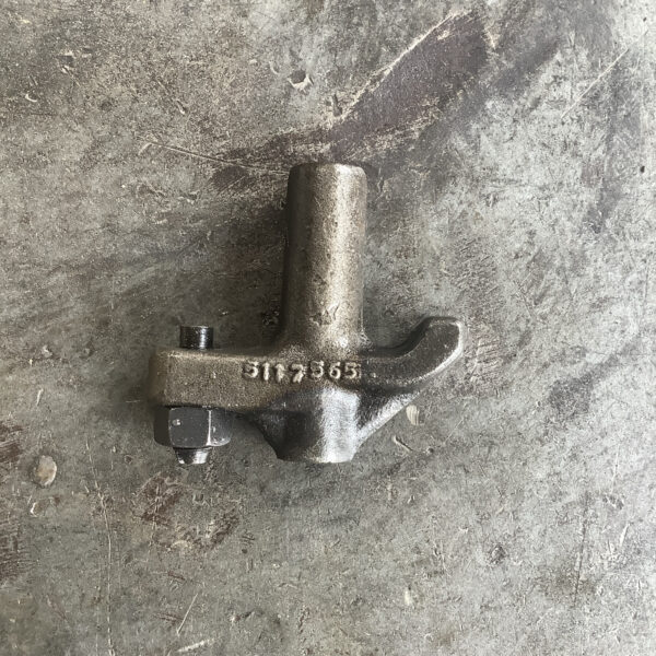 Detroit Diesel 4-71 Hold Down’s 5117565