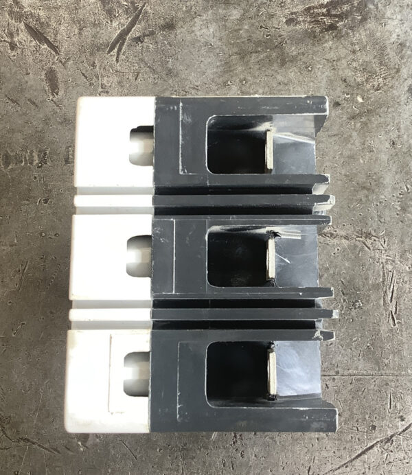 Eaton Circuit Breaker HFD3225BP10 600 Vac 225 Amps 3 Pole - Image 2