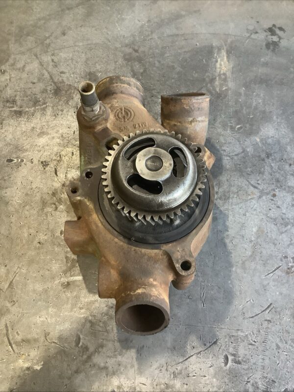 Detroit 8V71 Water Pump 8922325, Selling As Core