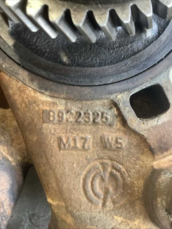 Detroit 8V71 Water Pump 8922325, Selling As Core - Image 5