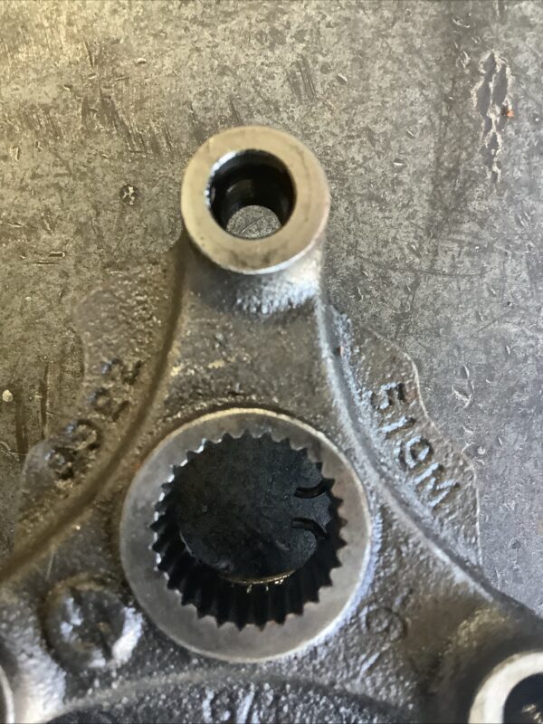 Detroit Diesel 16v92 Blower Hub 8922519 - Image 2