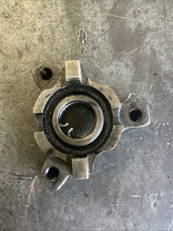 Detroit Diesel 16v92 Blower Hub 8922519 - Image 3