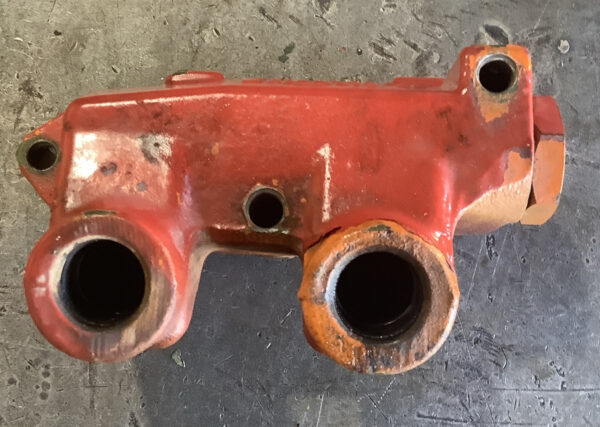 John Deere Oil Pressure Regulating Housing R129820 R129820 - Image 3