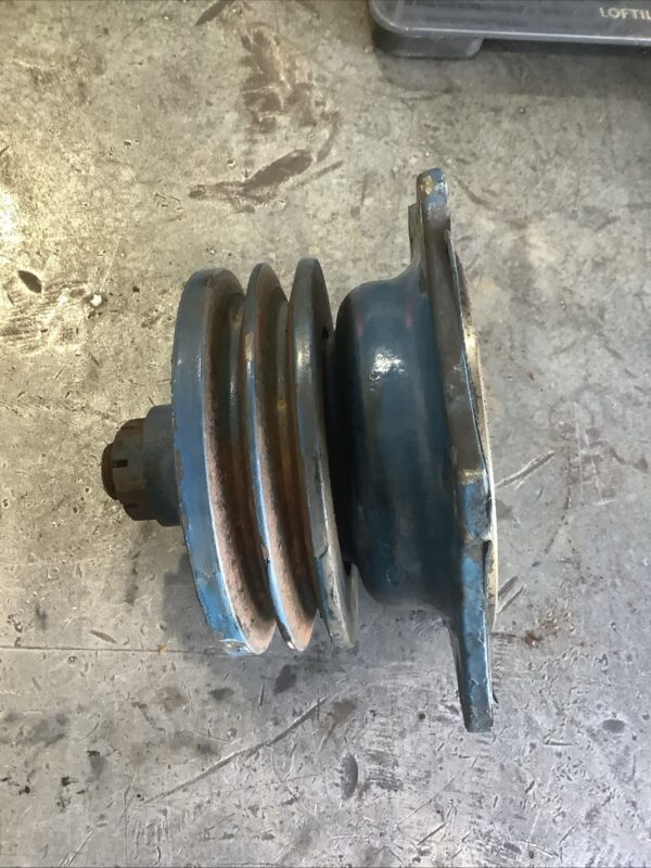 Detroit Diesel 8V92 Accessory Drive And Pulley 5133683 - Image 3