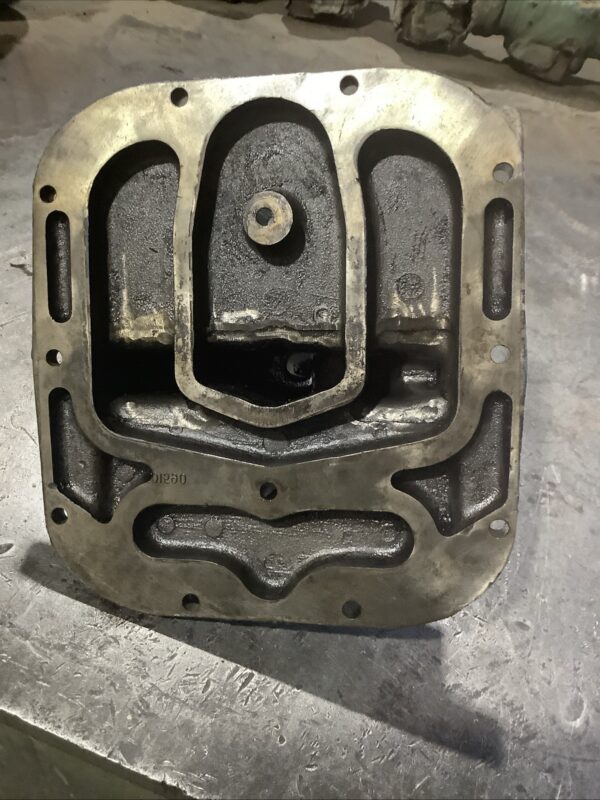 Detroit Diesel 16v92 Oil Cooler Cover 5104117 - Image 5