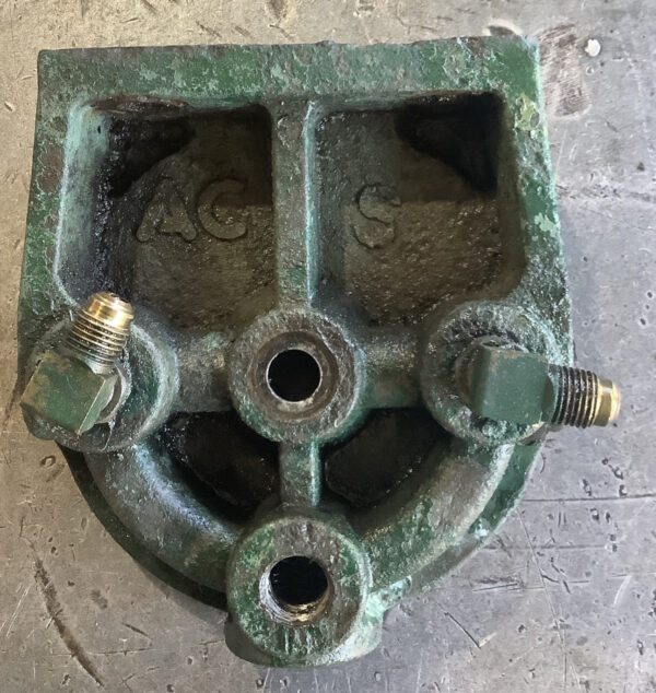 Detroit Diesel Filter Cover 6436417 - Image 4