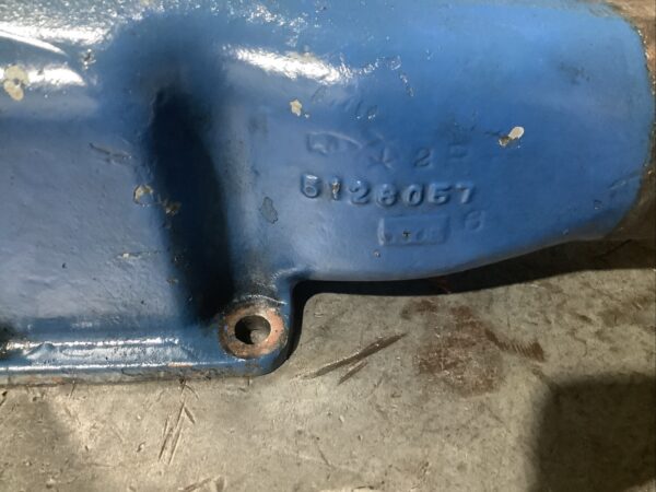 Detroit Diesel Oil Cooler Elbow 5126057 - Image 2