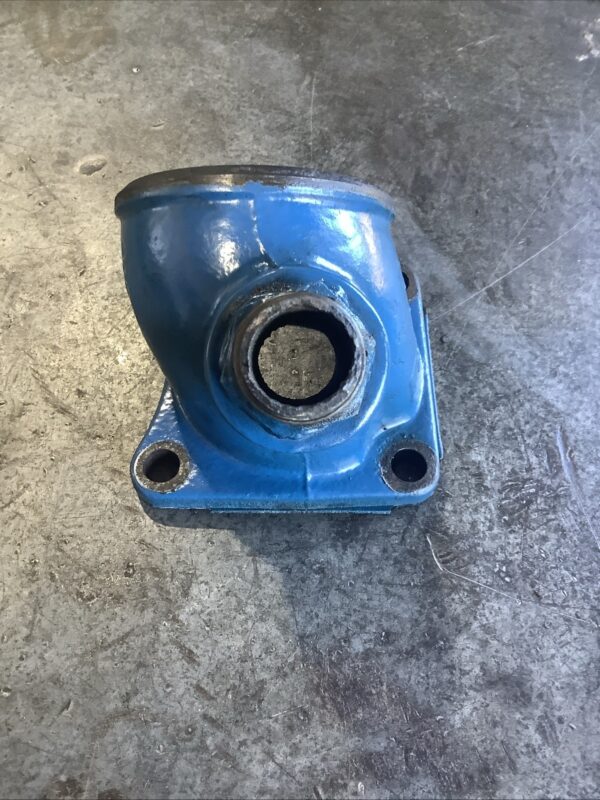 Detroit Diesel Oil Cooler Water Outlet Elbow 5129835 - Image 3